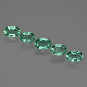 0.4ct Oval Facet Green Emerald Gem for sale 0.4ct Oval Facet Green Emerald Gem (ID: 412124)