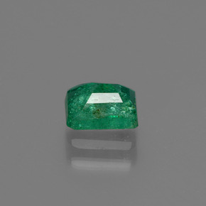 Emerald Gemstone in 5.6 x 4.2 mm Size for Sale, Emerald Stone in Green Color