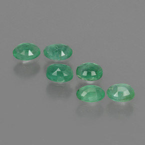 Emerald Gemstone in 3.7 x 2.8 mm Size for Sale, Emerald Stone in Green Color