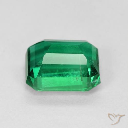 Emerald Gemstone in 8.3 x 6.5 mm Size for Sale, Emerald Stone in Medium Emerald Green Color