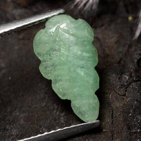 Emerald Gemstone in 14.2 x 7.7 mm Size for Sale, Emerald Stone in Green Color