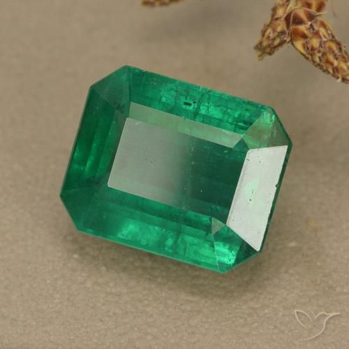 4.82 ct Green Emerald Stone, Natural Emerald in Octagon Step Cut Shape for Sale