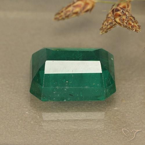 Emerald Gemstone in 11.5 x 9.3 mm Size for Sale, Emerald Stone in Electric Green Color