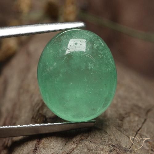 7,67 ct ovaler Cabochon-Smaragd, 13,2 x 11,2 mm aus Kolumbien, Photo A