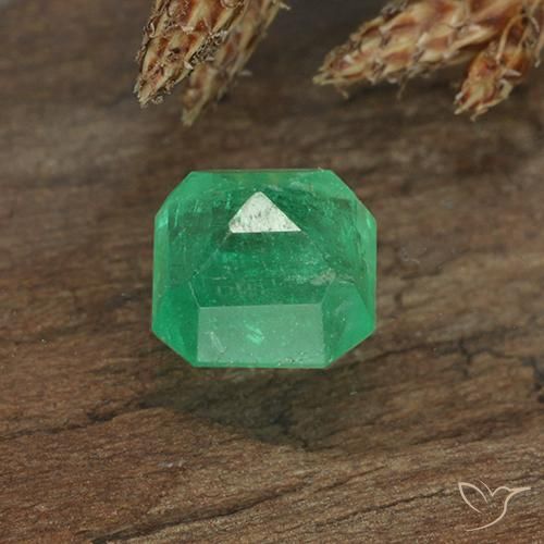 Emerald Gemstone in 6 x 5.6 mm Size for Sale, Emerald Stone in Medium Green Color