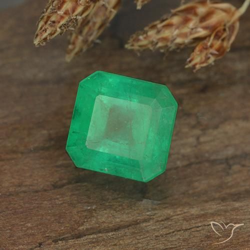 0.84 ct Green Emerald Stone, Natural Emerald in Octagon Step Cut Shape for Sale
