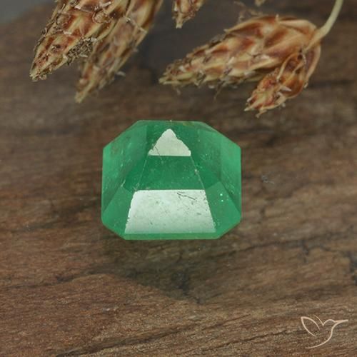 Emerald Gemstone in 5.6 x 5.4 mm Size for Sale, Emerald Stone in Medium Green Color