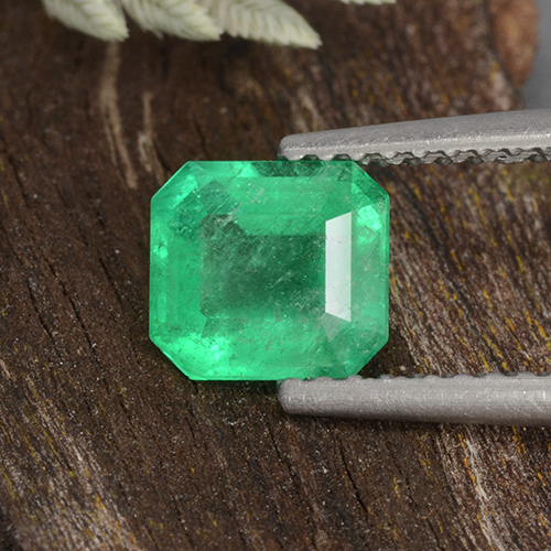 Intense Green Emerald Gem - 1.1ct Octagon Step Cut (ID: 499370)