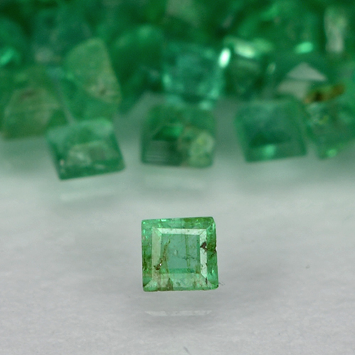 Warm Green Smeraldo Gem - 0ct Taglio graduale quadrato (ID: 500880)