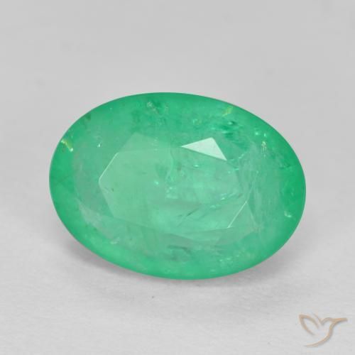 2.67 ct Green Emerald Stone, Natural Emerald in Oval Facet Shape for Sale
