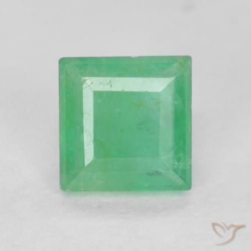 4.1 x 4.2mm Square Facet Green Emerald from Colombia, Weight of 0.32ct, Natural oiled gemstone in VS-SI Clarity, 1pc Emerald - the Color is Medium Green, Mohs Hardness of 7.5 - 8 suitable for daily wear jewelry, Year of the Goat Gemstone, Photo A