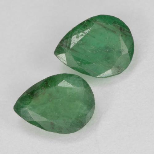 Medium Green Emerald Gem - 0.3ct Pear Facet (ID: 585480)
