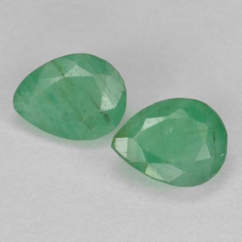 Medium light Green Emerald Gem - 0.3ct Pear Facet (ID: 585482)