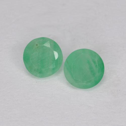 Bright Green Emerald Gem - 0.2ct Round Facet (ID: 586490)
