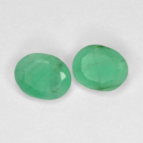 Pistachio Green Emerald Gem - 0.3ct Oval Facet (ID: 590465)