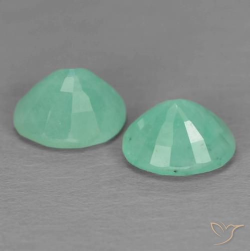 Emerald Gemstones in 5.2 x 4.2 mm Size for Sale, Emerald Stones in Medium Green Color