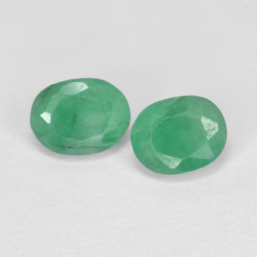 Medium light Green Emerald Gem - 0.3ct Oval Facet (ID: 624118)