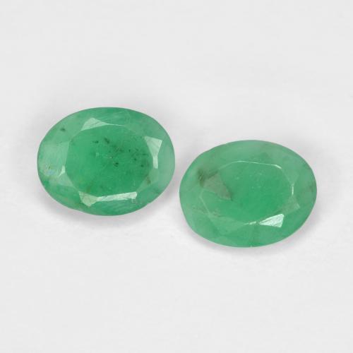 Medium Green Emerald Gem - 0.3ct Oval Facet (ID: 624119)