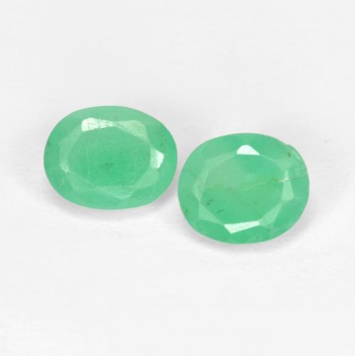 Medium Green Emerald Gem - 0.3ct Oval Facet (ID: 624128)