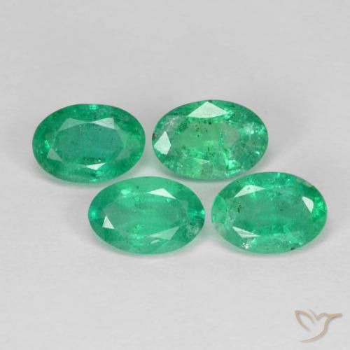 Natural Zambian Emerald Faceted Gemstone Rectangle Shape Emerald Loose Gemstone Ring Size Emerald Gemstone 3.24 Ct 10x6x5 MM