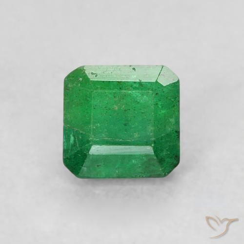 4.1 x 4mm Octagon Step Cut Green Emerald from Colombia, Weight of 0.35ct, Natural oiled gemstone in SI Clarity, 1pc Emerald - the Color is Medium Green, Mohs Hardness of 7.5 - 8 suitable for daily wear jewelry, Stone of Successful Love, Photo A