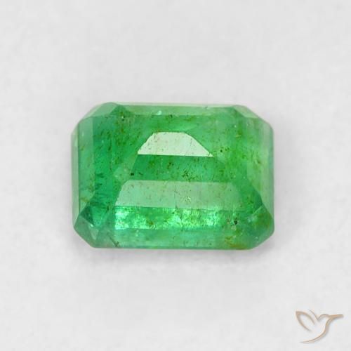 Emerald Gemstone in 5 x 4 mm (calibrated) Size for Sale, Emerald Stone in Shamrock Green Color