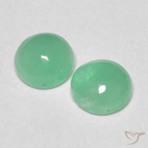 Emerald Gemstones in 4.5 mm (calibrated) Size for Sale, Emerald Stones in Fern Green Color