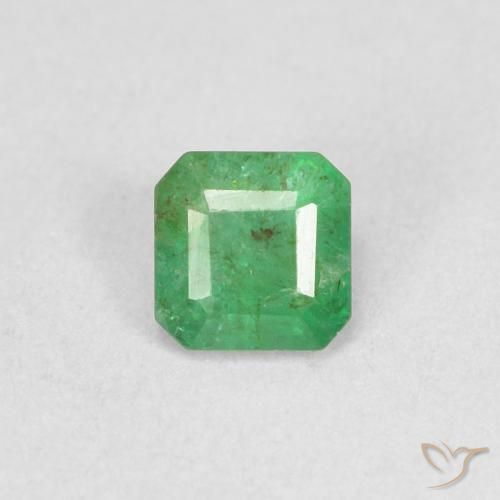 0.30ct Natural Shamrock Green Emerald, Octagon / Emerald Cut, SI 0.30ct Natural Shamrock Green Emerald, Octagon / Emerald Cut, SI