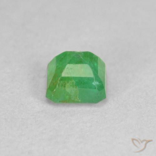 Emerald Gemstone in 3.7 x 3.7 mm Size for Sale, Emerald Stone in Shamrock Green Color