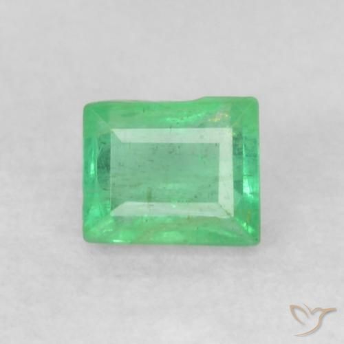0.18ct Natural Light Shamrock Green Emerald, Baguette, VS
