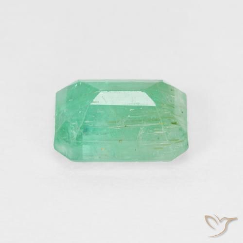Emerald Gemstone in 7.1 x 5.3 mm Size for Sale, Emerald Stone in Bright Green Color