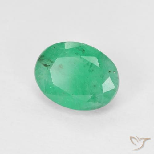 0.90 ct Green Emerald Stone, Natural Emerald in Oval Facet Shape for Sale