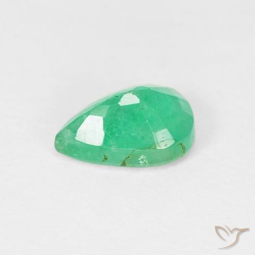Emerald Gemstone in 7 x 5 mm (calibrated) Size for Sale, Emerald Stone in Intense Mint Green Color