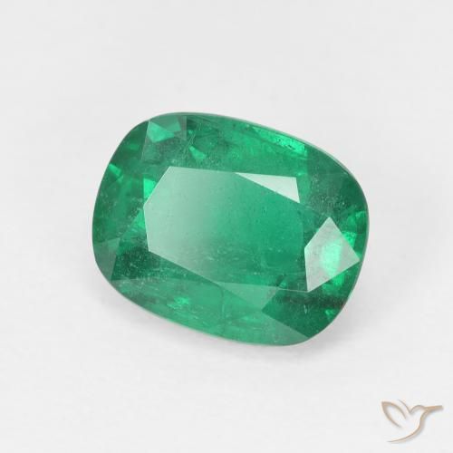 2.24 ct Green Emerald Stone, Natural Emerald in Cushion-Cut Shape for Sale