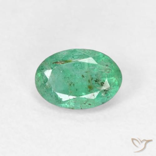 0,47ct Ovale sfaccettato verde Smeraldo dalla Colombia, Dimension 6 x 4,2mm, Natural Lubrificate Gemstone, SI Clarity, 1 piece Smeraldo in Verde medio Color, Mohs Hardness of 7,5 - 8 adatto per gioielli da indossare ogni giorno, Simboleggia la fertilità e la rinascita, Photo A