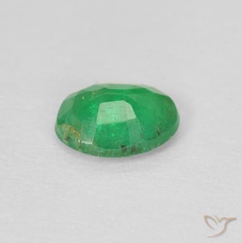 Emerald Gemstone in 5 x 4 mm (calibrated) Size for Sale, Emerald Stone in Shamrock Green Color