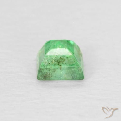 Emerald Gemstone in 3.2 x 2.9 mm Size for Sale, Emerald Stone in Light Shamrock Green Color