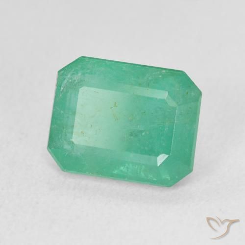 3.11 ct Green Emerald Stone, Natural Emerald in Octagon Step Cut Shape for Sale