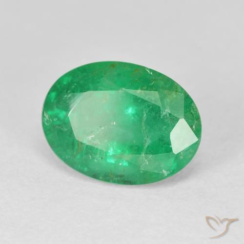 3.92 ct Green Emerald Stone, Natural Emerald in Oval Facet Shape for Sale