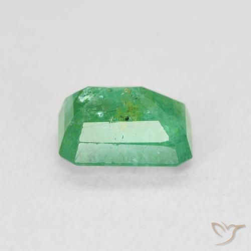 Emerald Gemstone in 6.5 x 5.1 mm Size for Sale, Emerald Stone in Medium Green Color