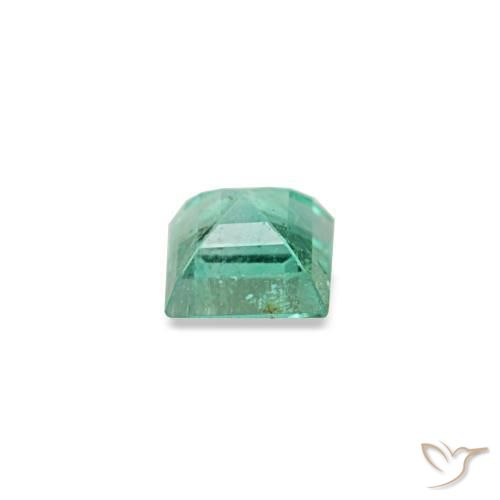 Emerald Gemstone in 2.5 x 2.4 mm Size for Sale, Emerald Stone in Cool Emerald Green Color