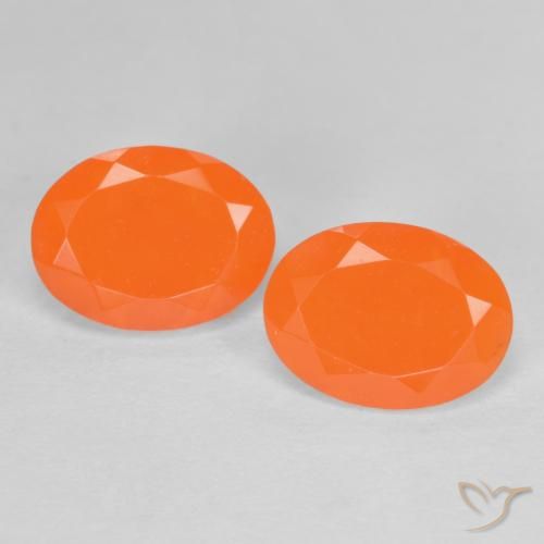 2 pezzi Opale di fuoco arancione Ovale abbinato di dimensioni 8 x 6mm, peso 1,36 ct totali / media. 0,68 ct ciascuno, giallo in purezza Translucent, gemma naturale non trattati, durezza Mohs 5,5 - 6,5 , Photo A