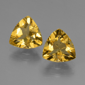 2.80 ct Gold Golden Beryl Gemstone, Golden Beryl Gem in Trillion Facet Shape for Sale.