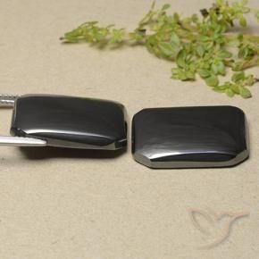 Hematite Gemstones in 20 x 15 mm (calibrated) Size for Sale, Hematite Stones in Black Gray Color