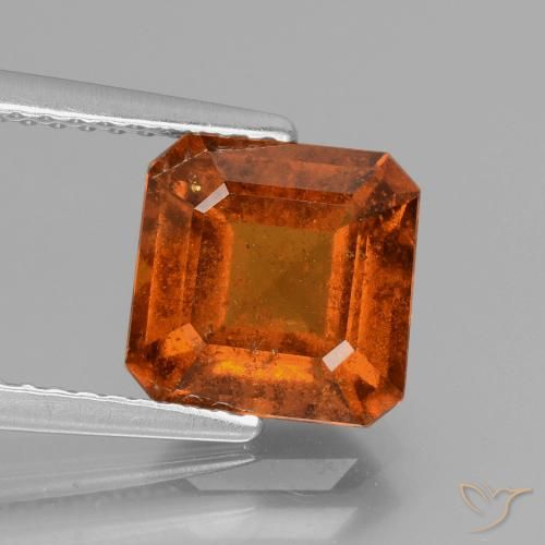 عقيق هيسونيت برتقالي 2.83 قيراطًا ، مقطوع ثماني الأضلاع <cite dir="ltr" lang="en">8.1 x 8</cite> مم من مدغشقر, Photo A