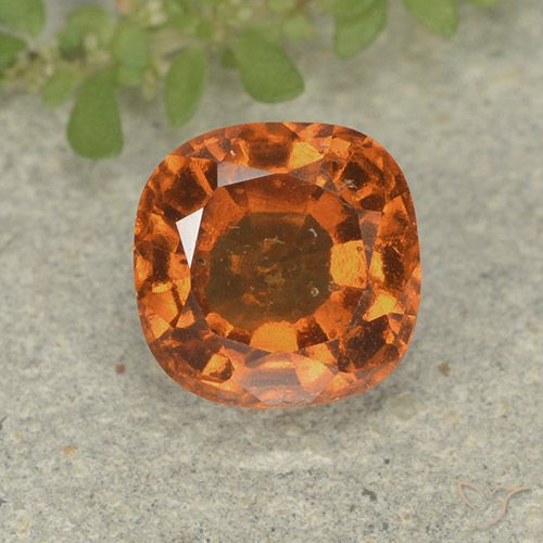 1,88 ct oranger Hessonit-Granat, 7,1 x 7,1 mm Kissenschliff aus Madagaskar, Photo A