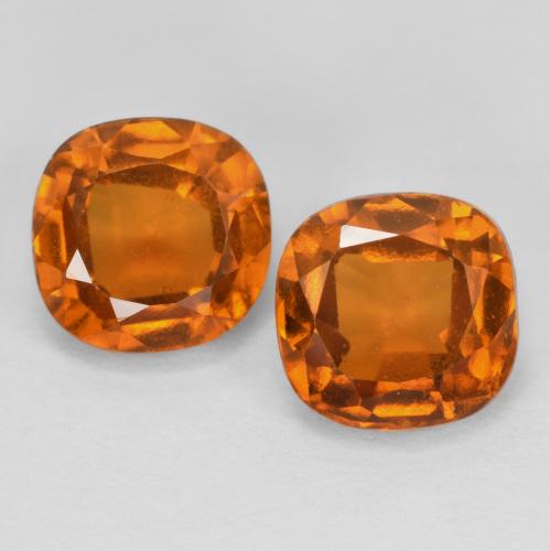 Medium-Dark Orange 钙铝榴石 Gem - 1.3ct 垫型切割 (ID: 590444)