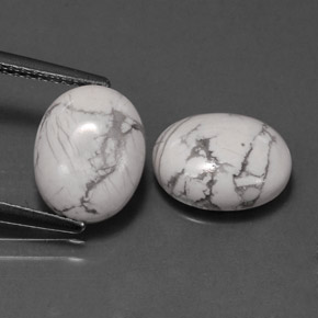 4.89 ct White Howlite Gemstone, Howlite Gem in Oval Cabochon Shape for Sale.