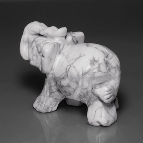 342.26 ct White Howlite Stone, Natural Howlite in Carved Elephant Shape for Sale