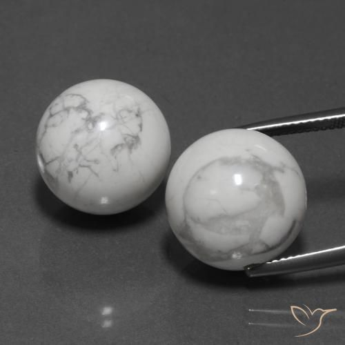 2 pezzi Howlite bianco Sfera abbinato di dimensioni 14,5mm, peso 46,04 ct totali / media. 23,02 ct ciascuno, giallo in purezza Opaque, gemma naturale non trattati, durezza Mohs 3 - 3,5 , Photo A